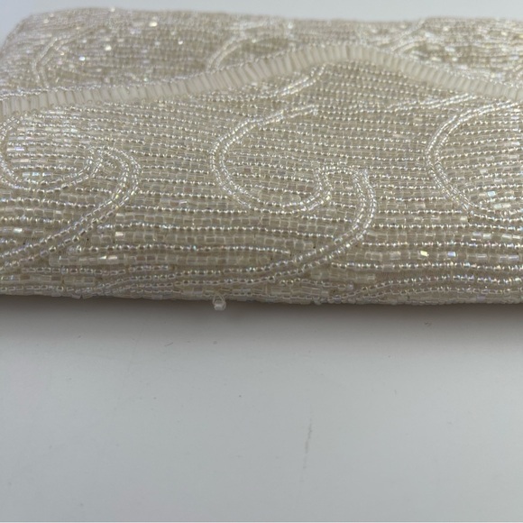 Vintage La regale Ivory White Cream Beaded satin purse clutch bag - Picture 8 of 16